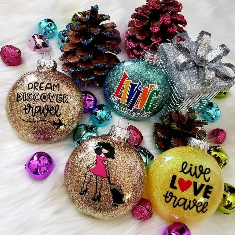 Custom Ornaments‎